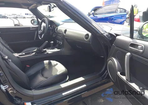 2010 Mazda Mx-5 Miata Grand Touring z USA, uszkodzony, nr VIN JM1NC2FFXA0212717